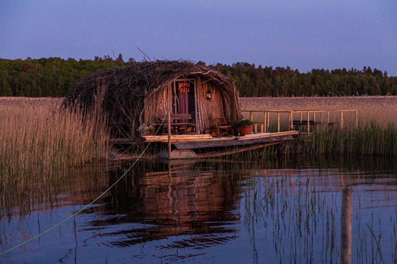 Bebru Maja - Beaver House อุสมา ภายนอก รูปภาพ